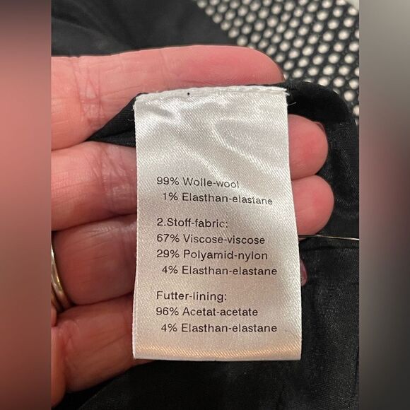 Akris Punto Black and White Wool Sheath Dress with Ruched Waist - Size 6 - Picture 4 of 4